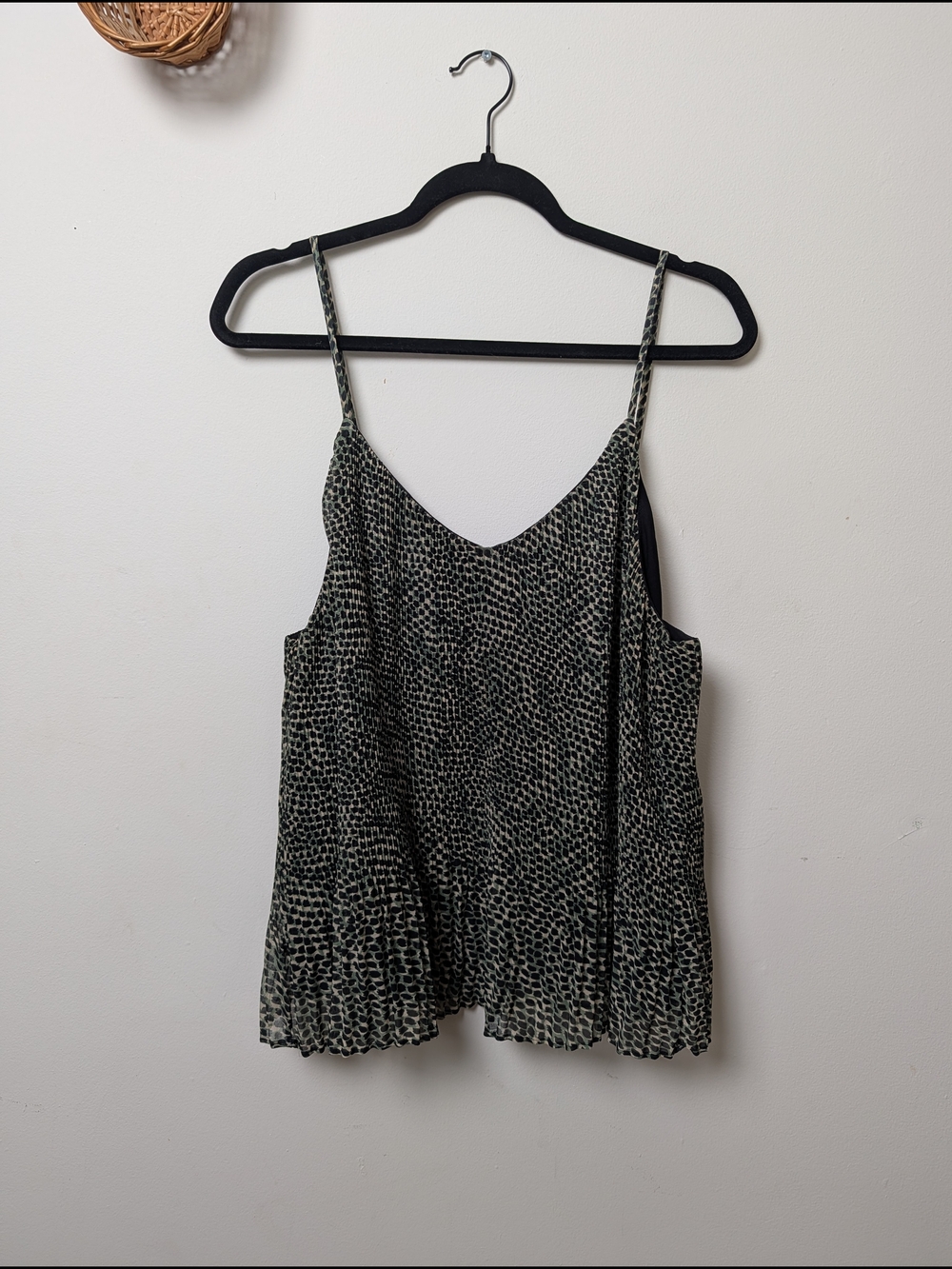 TOPSHOP Spaghetti Strap Printed V-Neck Cami Top - Black/Green